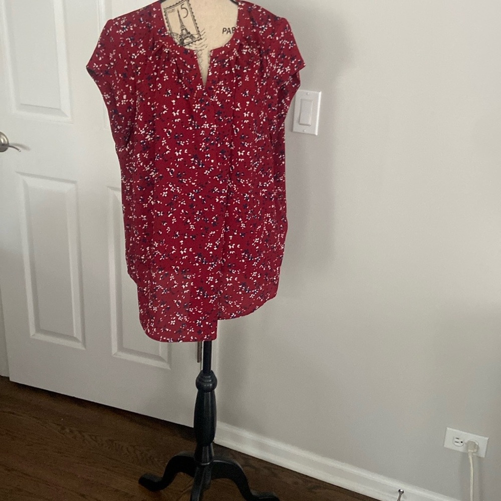 41 Hawthorne Red Notched Collar Blouse with Airy Fabric